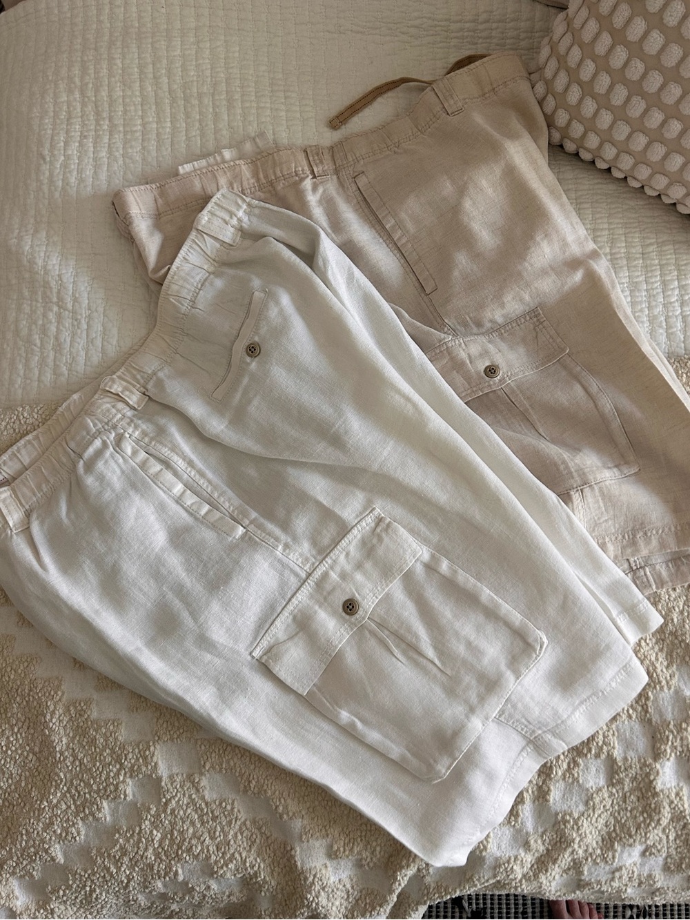 Tommy bahama Lightweight Linen Cargo Pants - Cream & Sand- size L set of 2